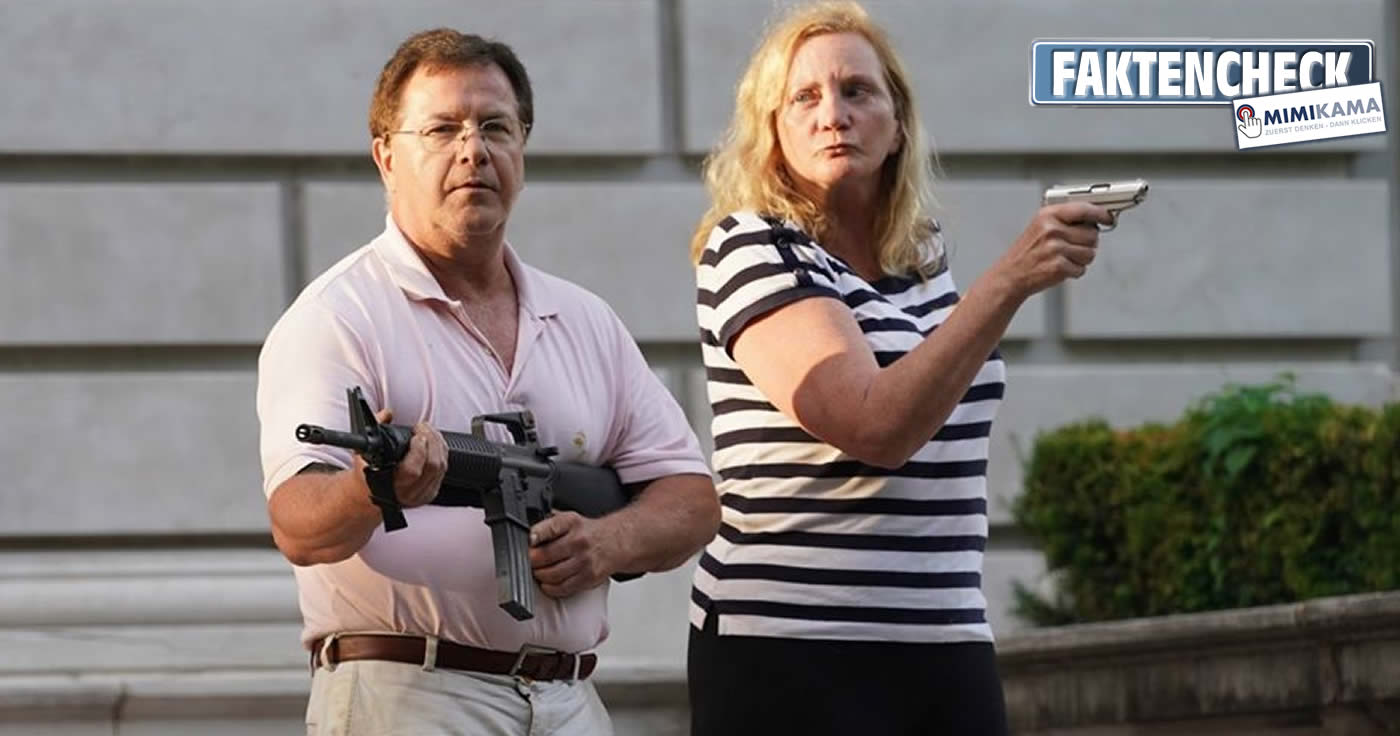 Ehepaar zieht Waffen gegenüber Demonstranten - Was war da los?