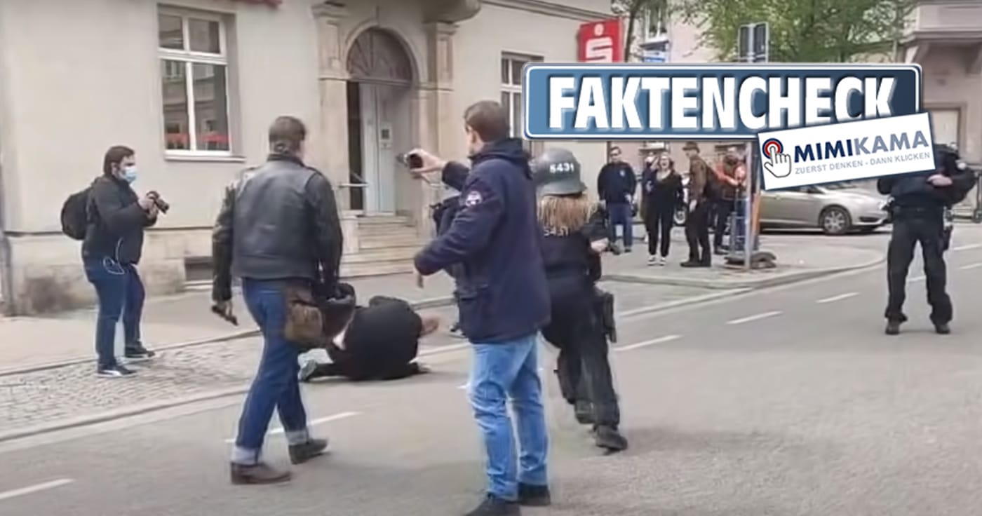 Screenshot YouTube, Journalist stellt Demonstrantem ein Bein: Faktencheck!