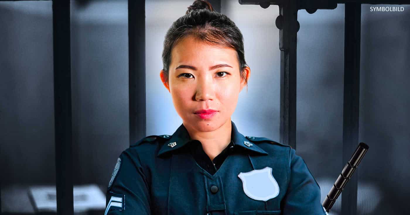 Artikelbild chinesische Polizisten: Shutterstock / TheVisualsYouNeed