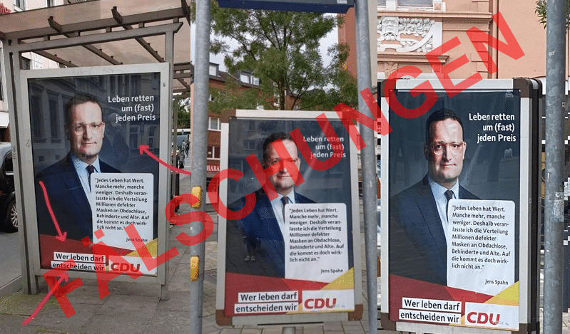 Fotos der gefälschten Plakate der CDU mit Jens Spahn