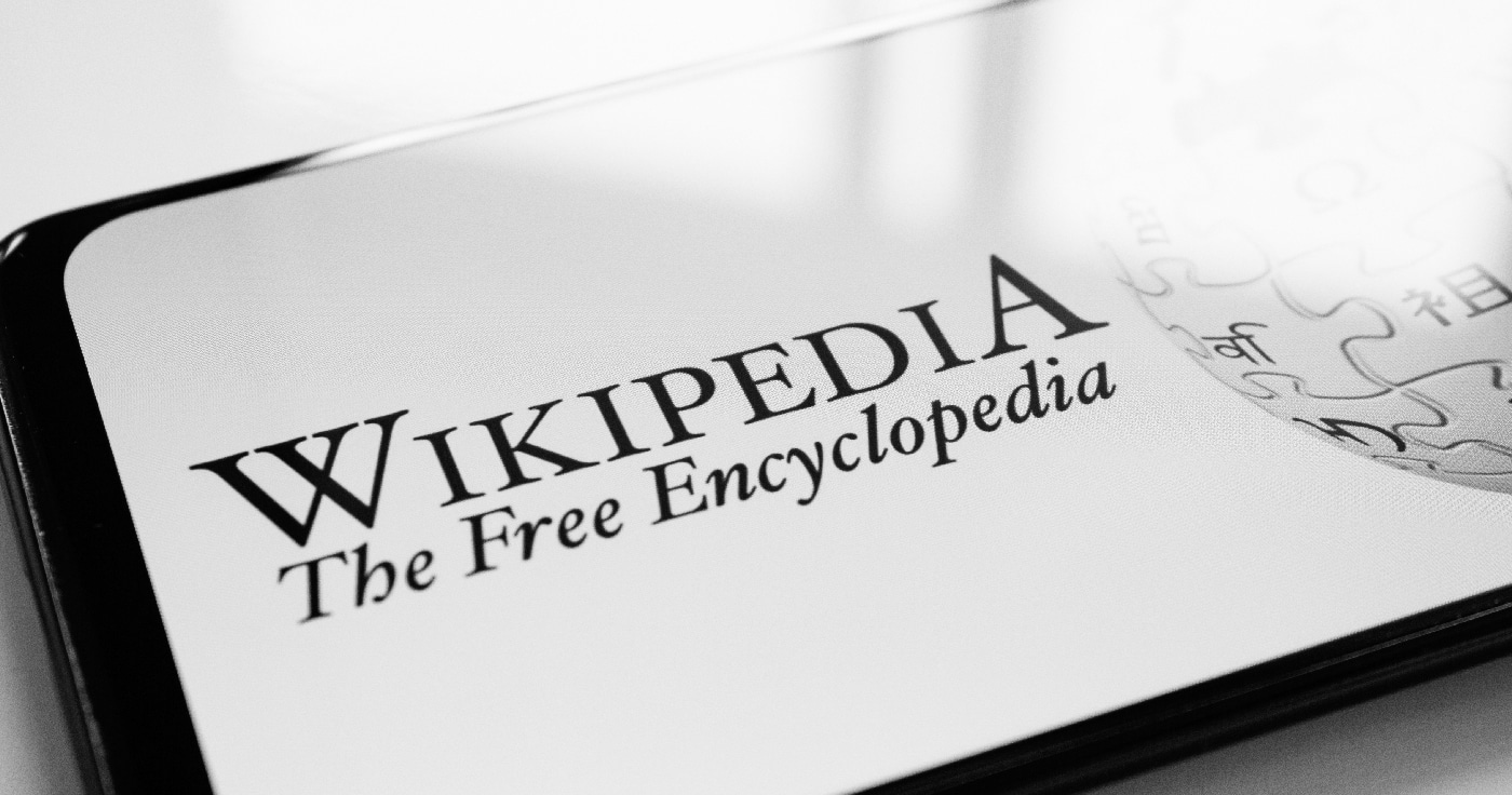 Wikipedia: Hakenkreuze auf 53.000 Seiten
