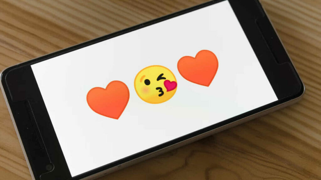 Diese Masche zielt auf iPhone- und Android-Nutzer:innen mithilfe beliebter Dating-Apps wie Bumble und Tinder. Bild: unsplash / Markus Winkler
