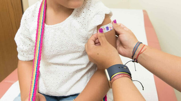 Starke Immunreaktion: Pfizer-Impfstoff für Kinder unter 5 Jahren effektiv